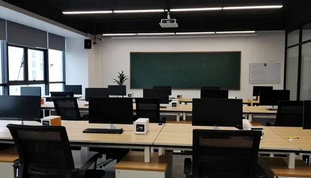 为什么越来越多制造业选择会务服务